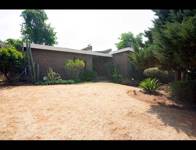 4 BEDROOM HOUSE FOR SALE IN OVERKRUIN